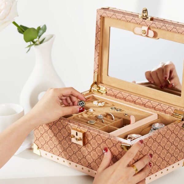 Vintage-Inspired Luxury Custom Jewelry Box – A Timeless Symbol of Elegance - Image 4