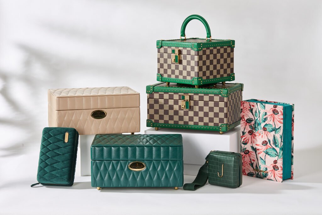 custom jewelry box manufacturer
